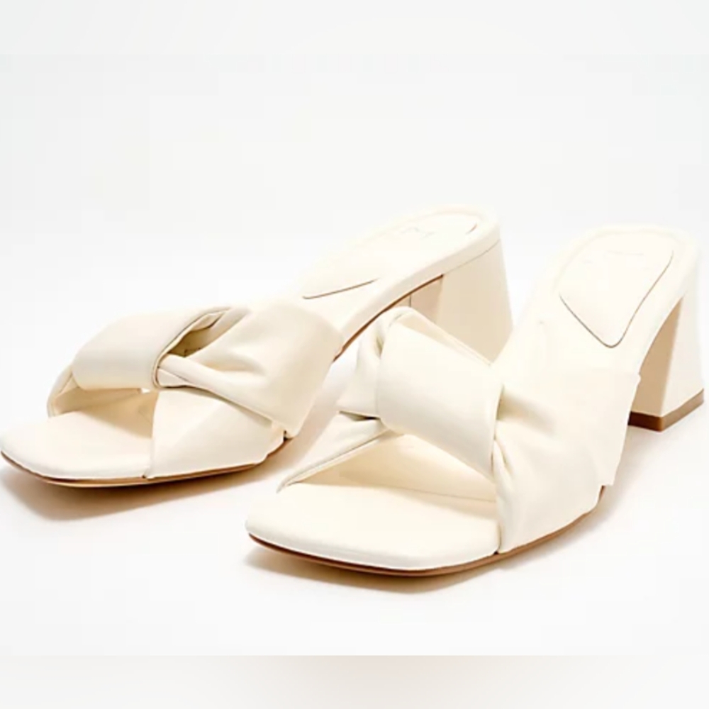 Marc Fisher Calia Sandals Women's 7.5 Ivory Slide Leather- gently used
